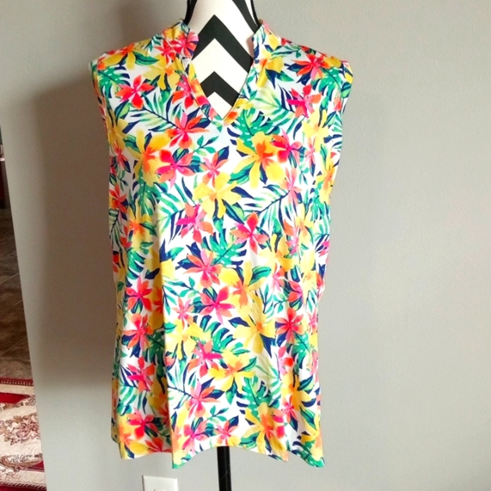 Emerald Isle XL Tropical Top